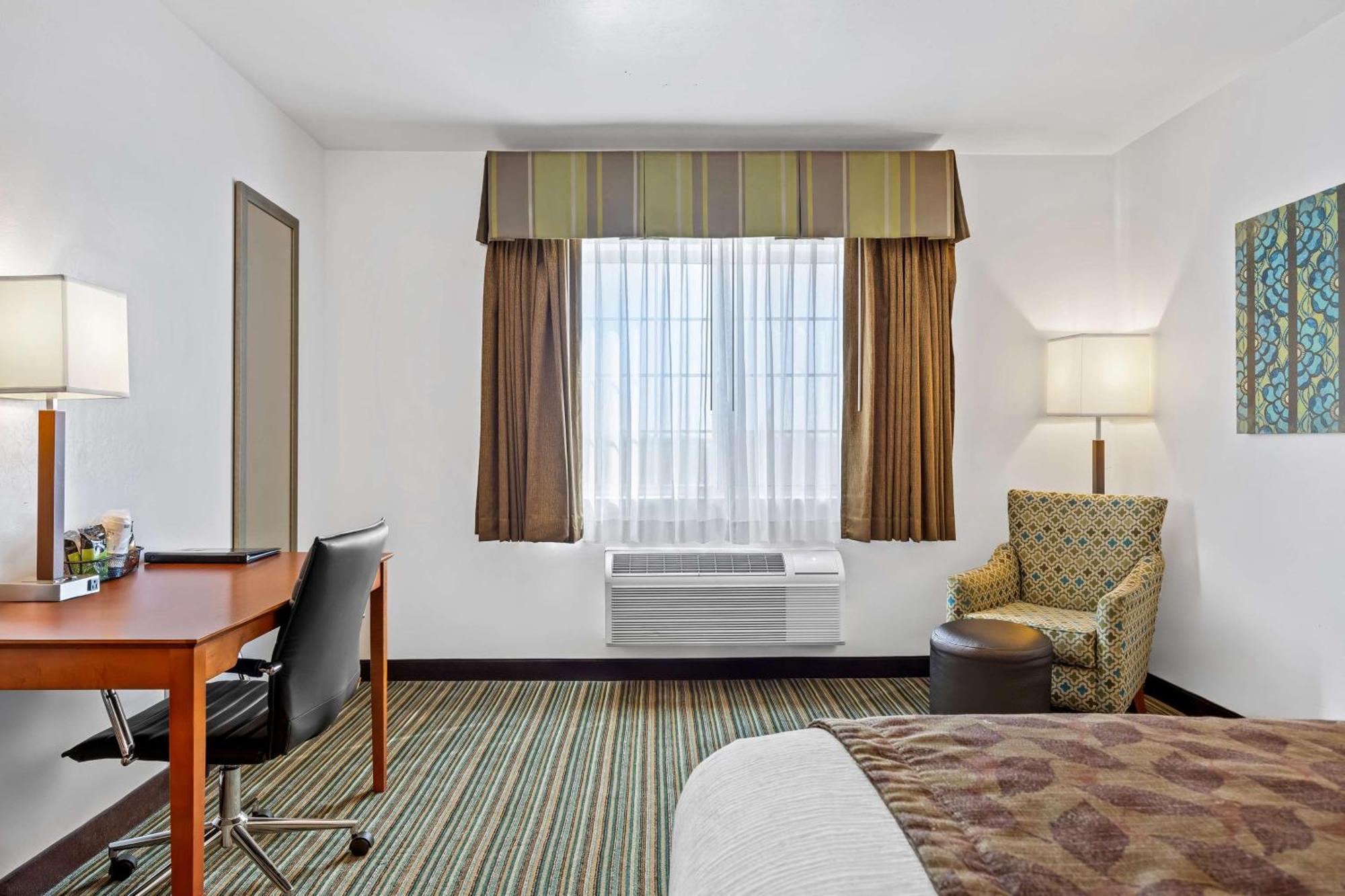 Best Western Liberty Inn Delano Exterior photo
