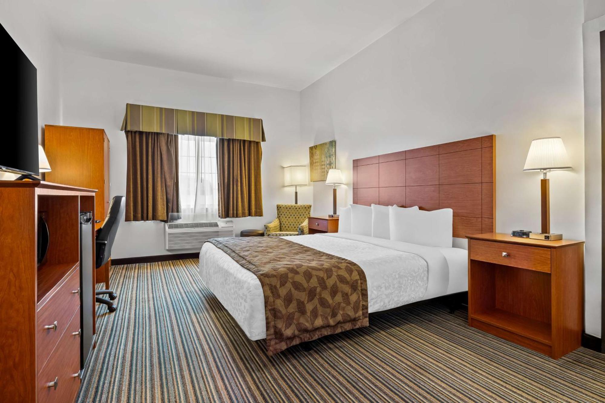 Best Western Liberty Inn Delano Exterior photo